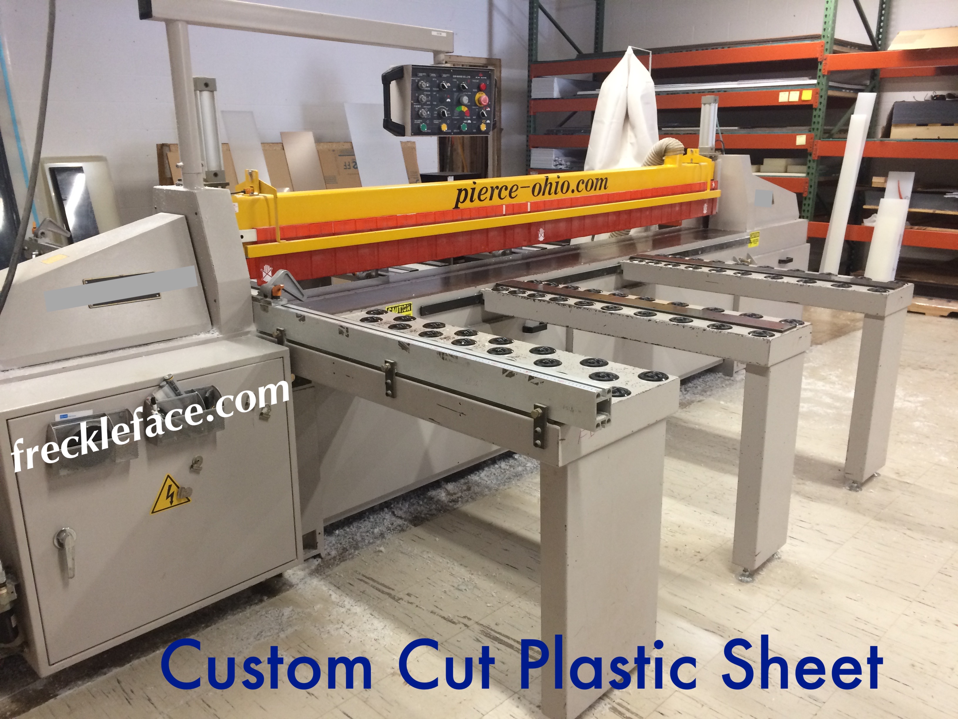 plastic cutting panel saw
